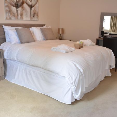 Greyhound Inn Winterborne Kingston Ngoại thất bức ảnh