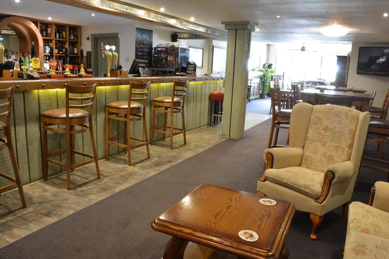 Greyhound Inn Winterborne Kingston Ngoại thất bức ảnh
