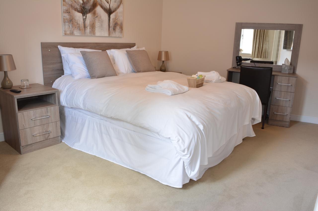 Greyhound Inn Winterborne Kingston Ngoại thất bức ảnh