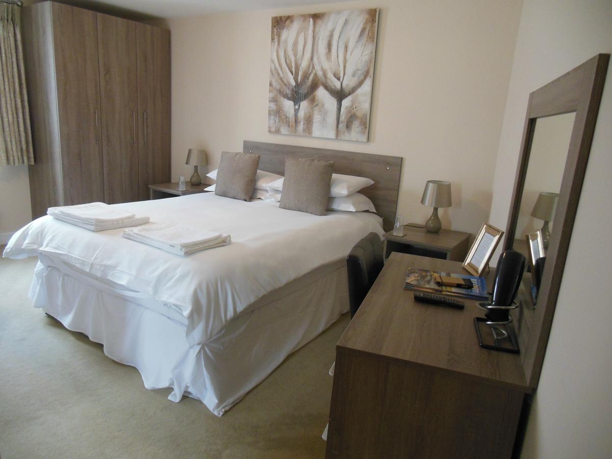 Greyhound Inn Winterborne Kingston Ngoại thất bức ảnh